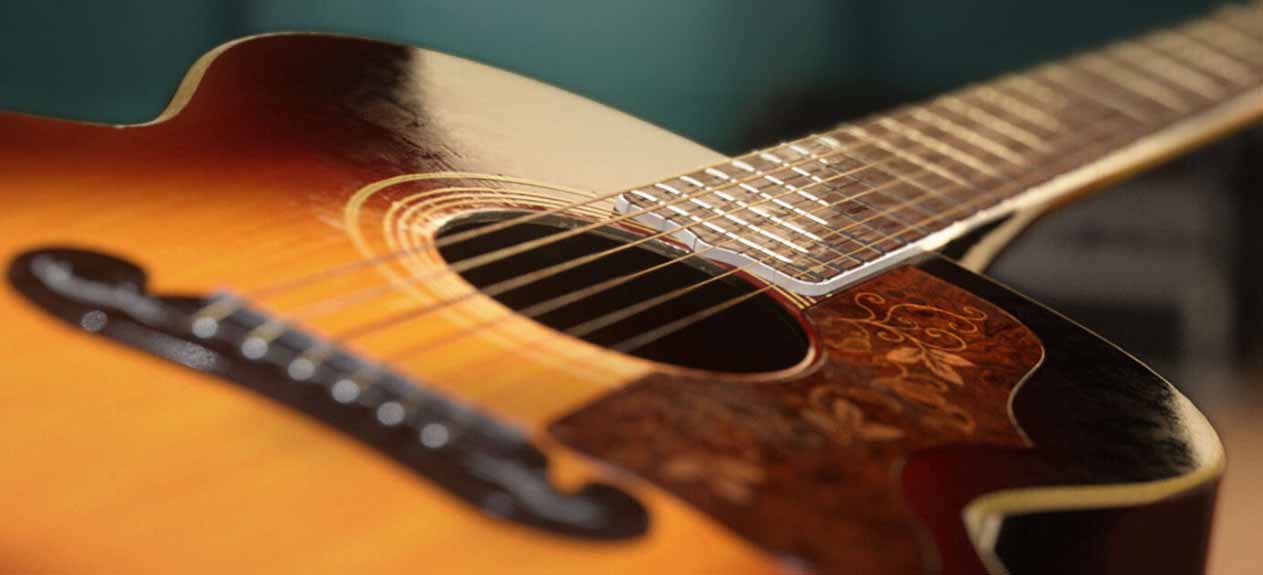 Акустическая гитара для начинающих 2026, как выбрать свой первый инструмент
